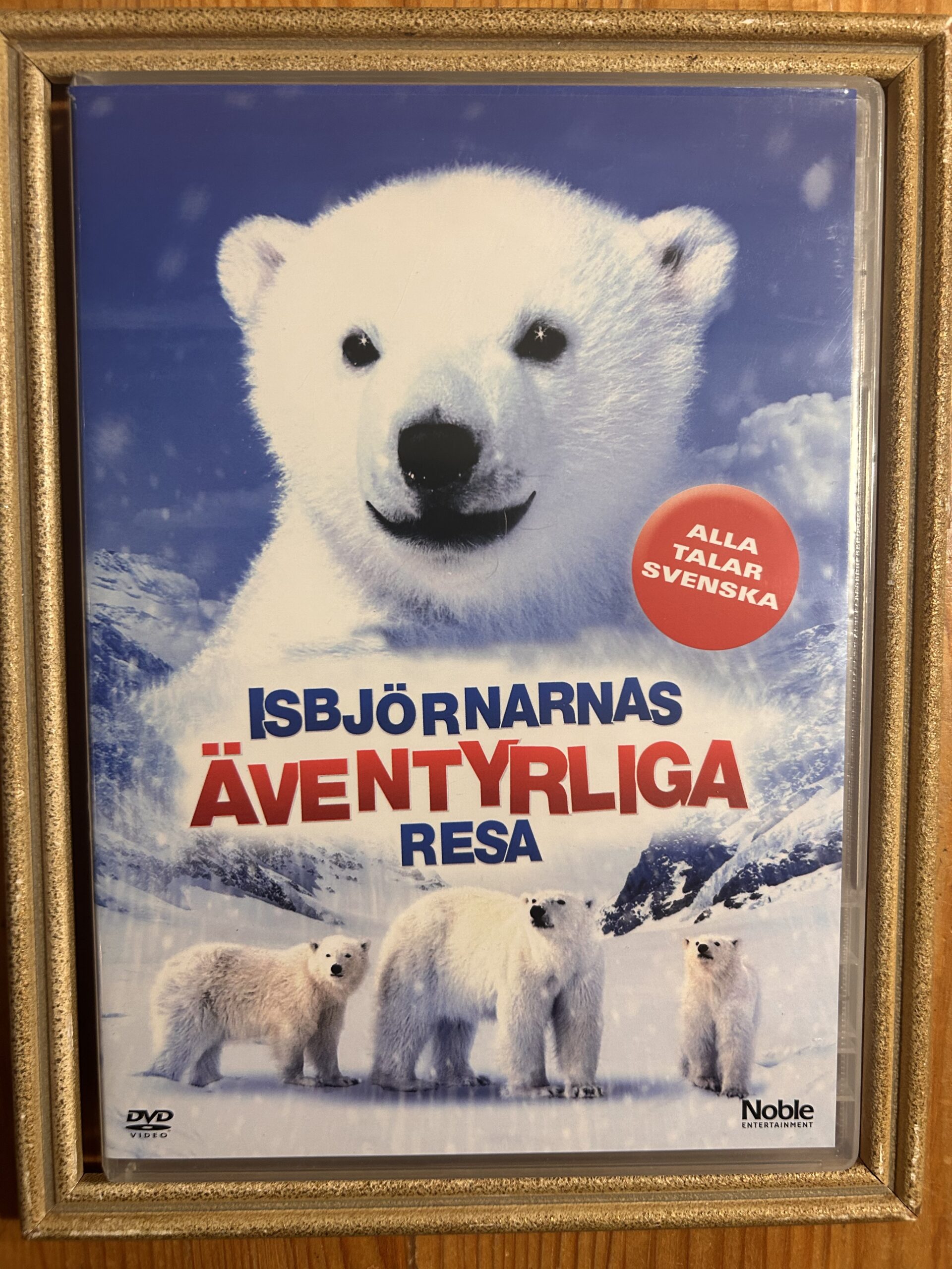 ISBJÖRNARNAS ÄVENTYRLIGA RESA (2006)