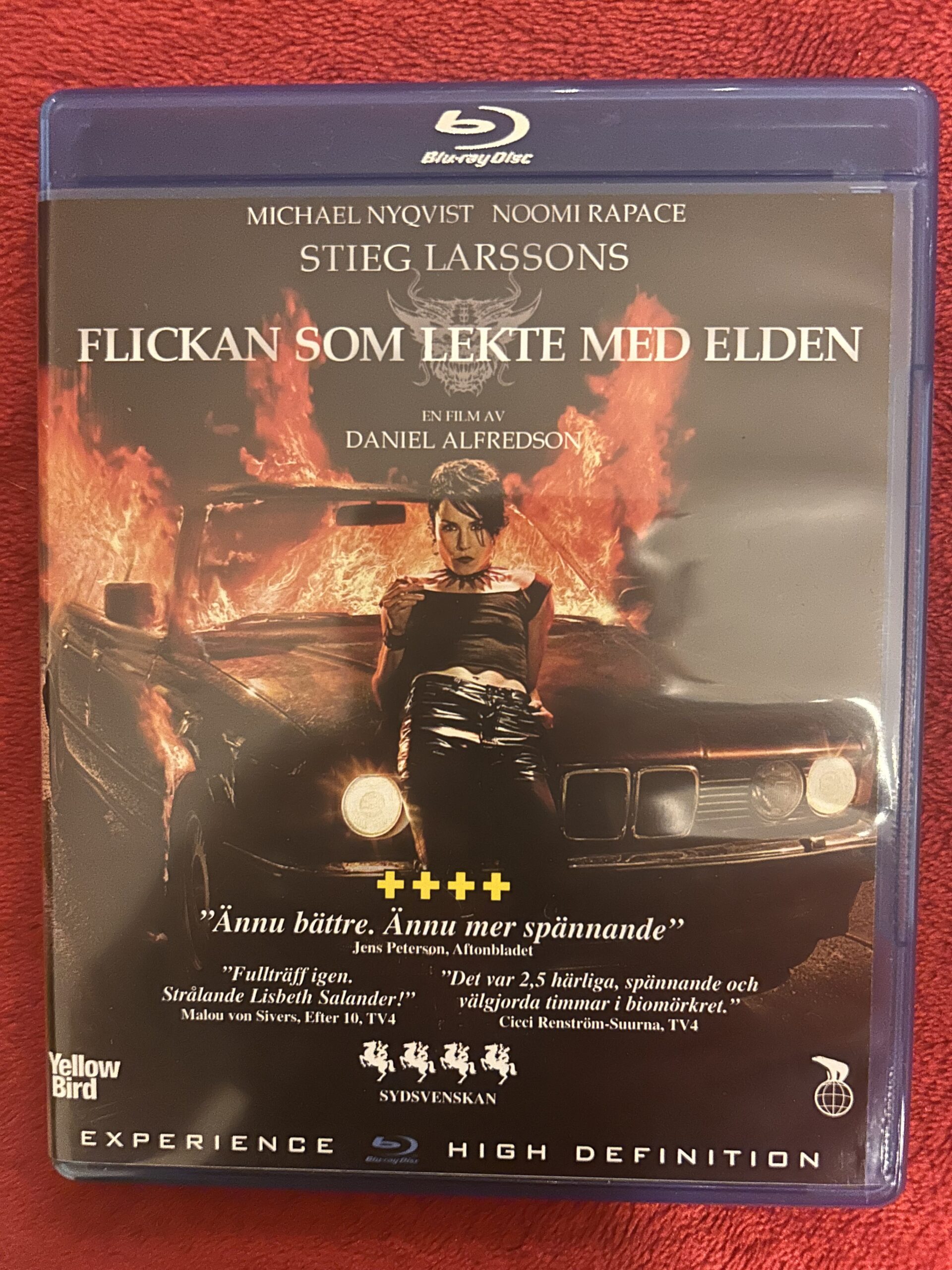 Flickan som lekte med elden