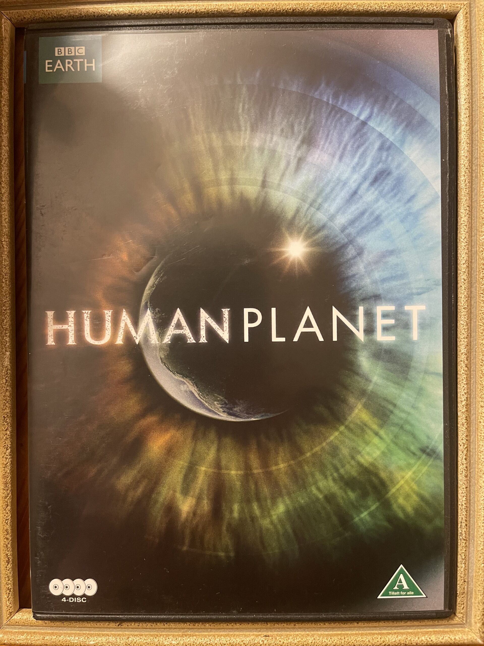 HUMAN PLANET (2010)