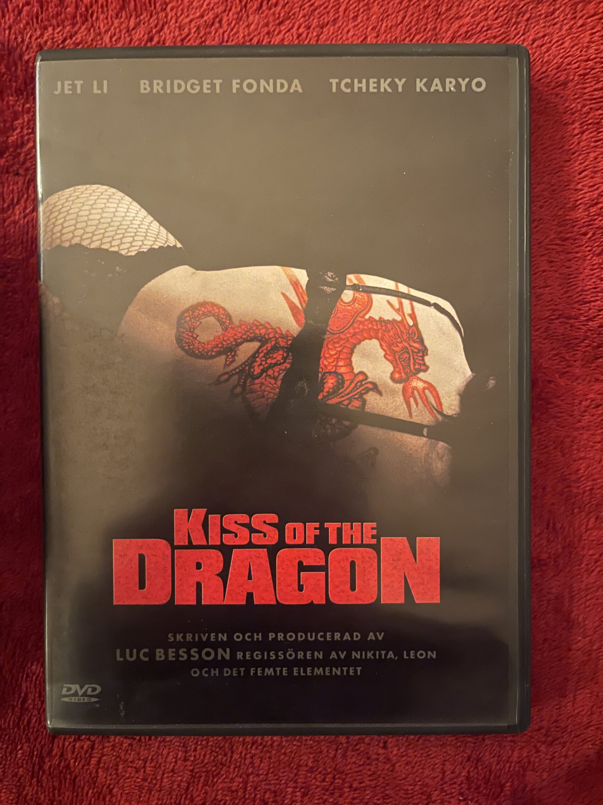 KISS OF THE DRAGON (2001)